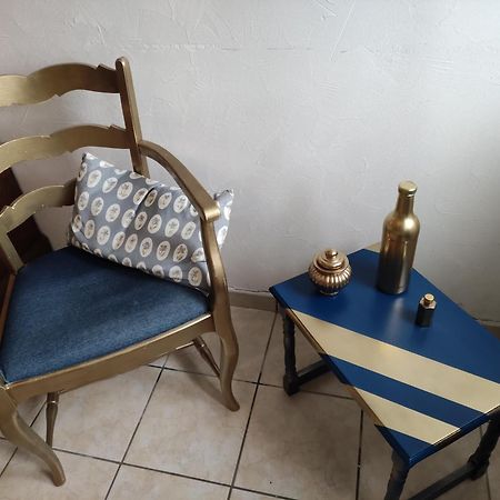 Bleu Bonheur Bed and Breakfast Dennevy Kamer foto