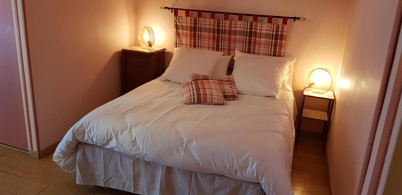 Bleu Bonheur Bed and Breakfast Dennevy Buitenkant foto
