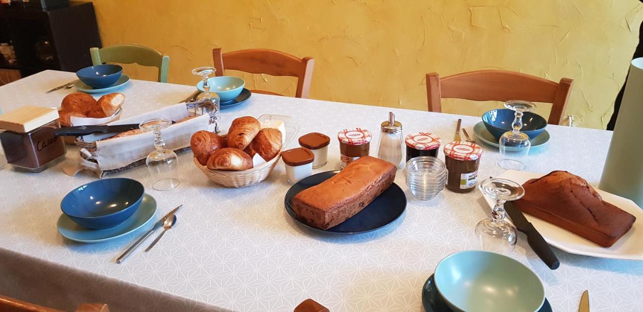 Bleu Bonheur Bed and Breakfast Dennevy Buitenkant foto