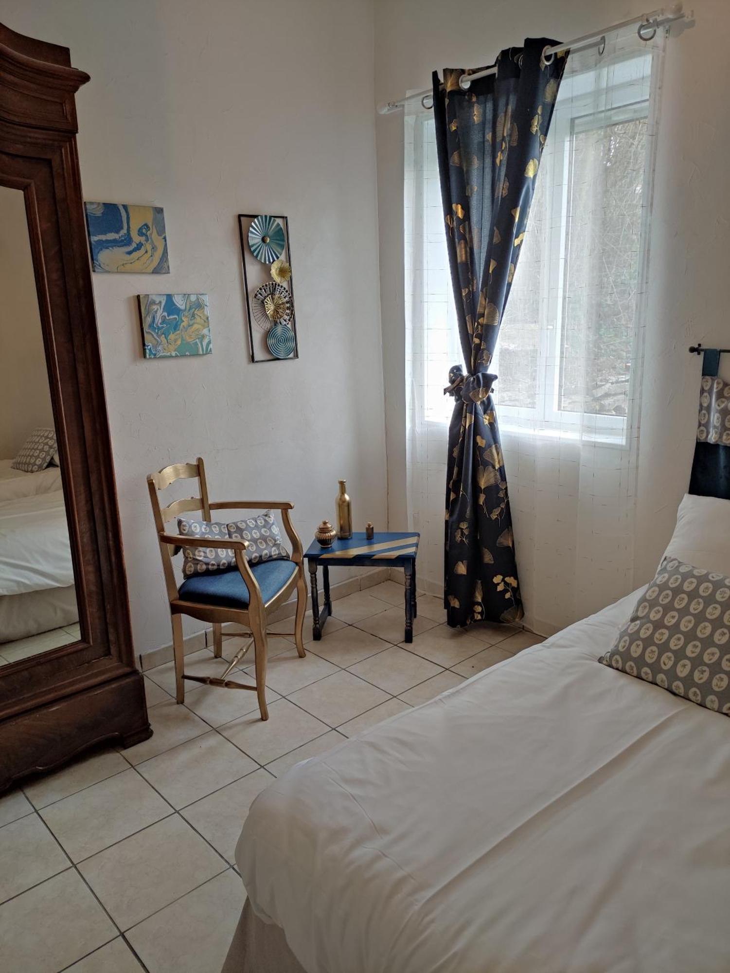 Bleu Bonheur Bed and Breakfast Dennevy Kamer foto